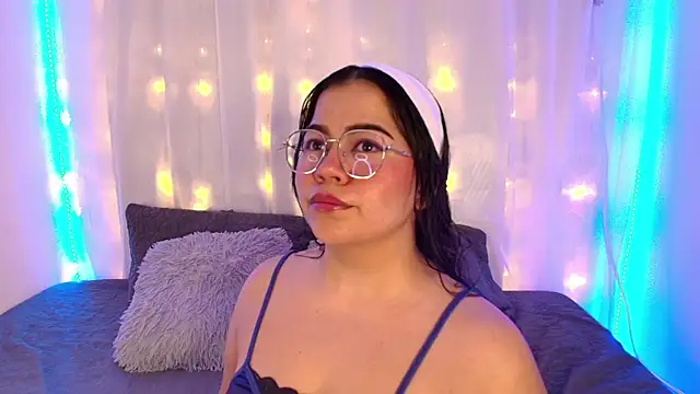 LilyRousee online show from November 12, 1:06 am
