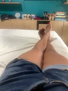 ju muniz01 online show from October 6, 1:30 pm