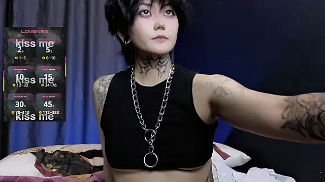 GothXRaven online show from October 17, 4:09 pm