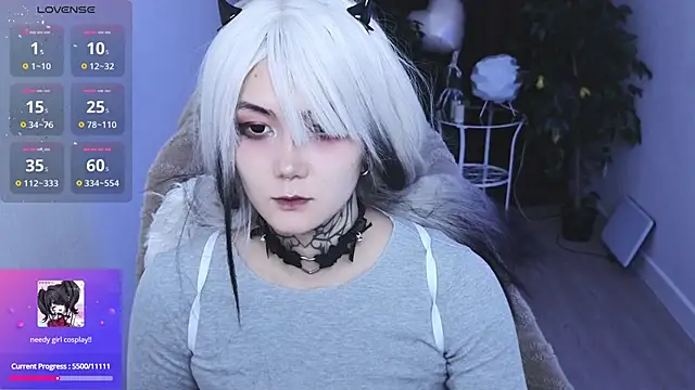 GothXRaven online show from February 15, 3:53 pm