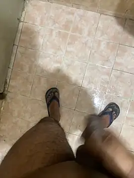 Snapshot of Binuthomas chatting on September 19, 3:45 pm Binuthomas online show from September 19, 3:45 pm