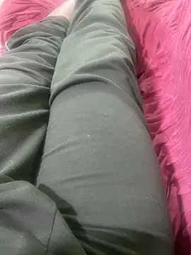 Snapshot of Binuthomas chatting on December 19, 11:34 pm Binuthomas online show from December 19, 11:34 pm