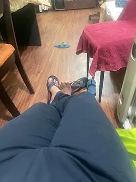 Snapshot of Binuthomas chatting on January 5, 9:40 pm Binuthomas online show from January 5, 9:40 pm