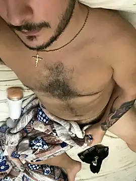 Snapshot of HOTDAN92 chatting on November 1, 2:35 am HOTDAN92 online show from November 1, 2:35 am