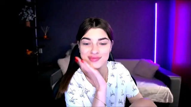 Dianaa Lee0 online show from September 19, 5:13 pm