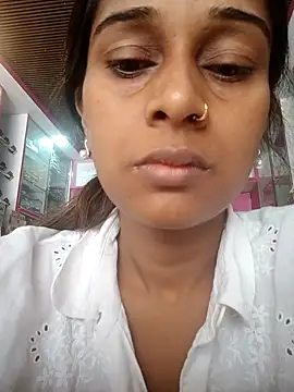 hotshreya69 online show from October 9, 6:11 am