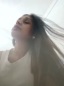 hotshreya69 online show from October 25, 4:35 pm