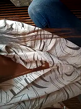 hotshreya69 online show from November 6, 8:15 am