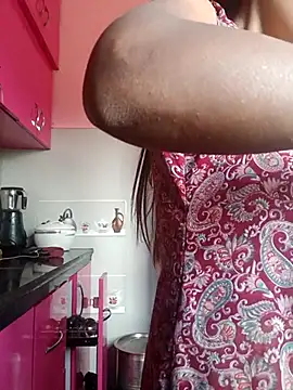 hotshreya69 online show from December 3, 4:53 am