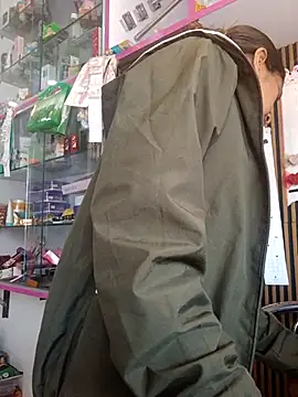 hotshreya69 online show from December 5, 6:55 am