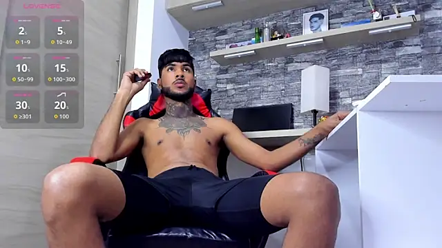 Snapshot of Theimperialboys_ chatting on November 13, 12:20 am Theimperialboys online show from November 13, 12:20 am