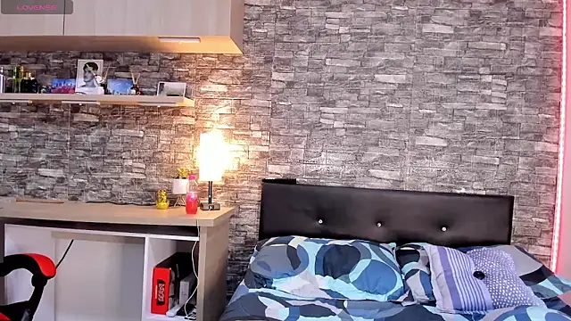 Snapshot of Theimperialboys_ chatting on December 4, 2:32 am Theimperialboys online show from December 4, 2:32 am