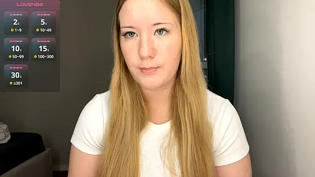 Snapshot of PandaFluff chatting on October 24, 4:14 pm PandaFluff online show from October 24, 4:14 pm