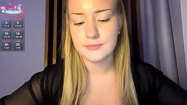 Snapshot of PandaFluff chatting on November 17, 6:03 pm PandaFluff online show from November 17, 6:03 pm