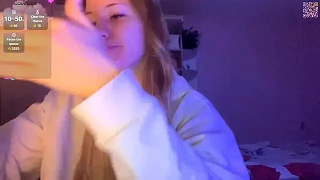 PandaFluff online show from February 7, 5:16 pm