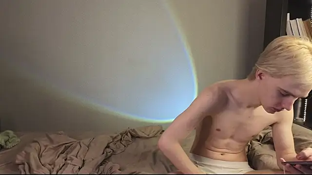 saintlauren1 online show from September 14, 1:10 pm