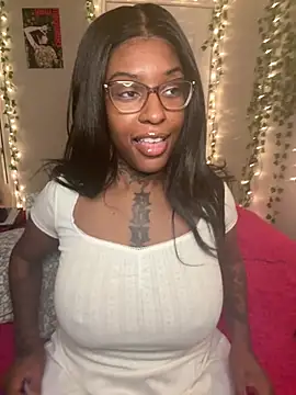 MistiSavannah online show from February 21, 12:06 pm