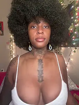 MistiSavannah online show from June 6, 12:10 pm
