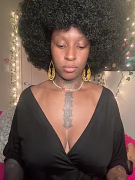 MistiSavannah online show from June 9, 2:01 am