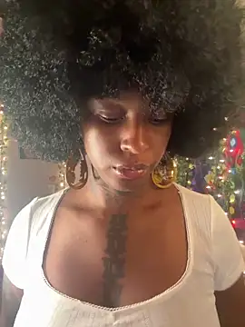MistiSavannah online show from June 16, 2:14 am
