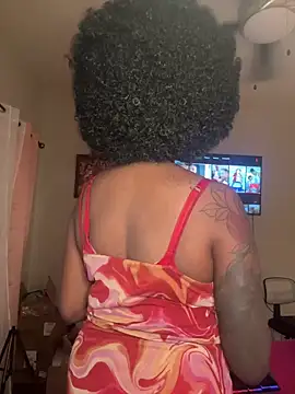 MistiSavannah online show from June 18, 2:01 am