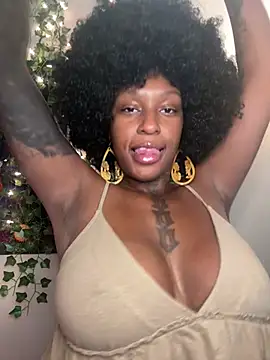 MistiSavannah online show from July 5, 1:07 pm
