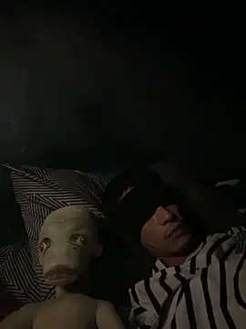 Snapshot of icefun1109 chatting on November 23, 6:52 pm icefun1109 online show from November 23, 6:52 pm