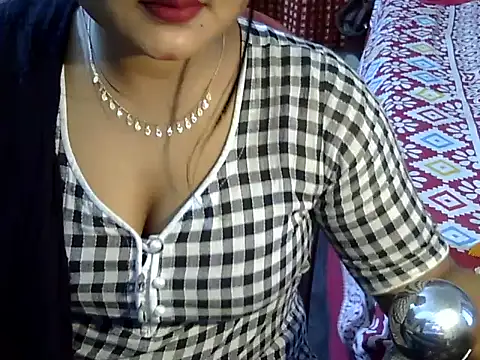 Nusrat Faria07 online show from October 21, 2:56 am