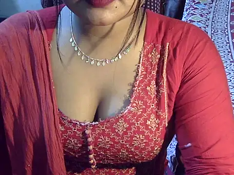 Nusrat Faria07 online show from October 23, 1:54 pm