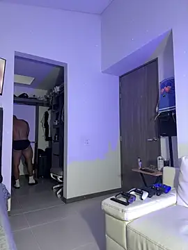 Andrew Johnnson online show from April 7, 10:09 pm