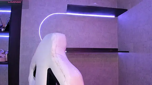 RenataLeclair online show from October 8, 4:04 pm