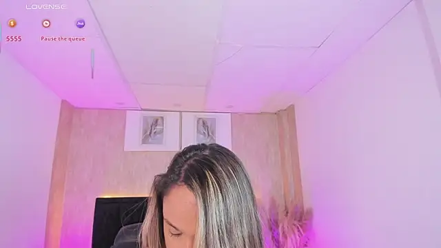 jessica hotxxx online show from April 18, 3:16 pm