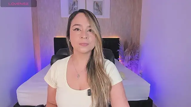 Snapshot of jessica_hotxxx chatting on April 29, 12:20 pm jessica hotxxx online show from April 29, 12:20 pm