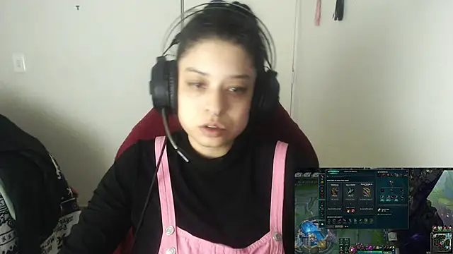 Snapshot of miss_carmila1 chatting on October 31, 11:06 pm miss carmila1 online show from October 31, 11:06 pm