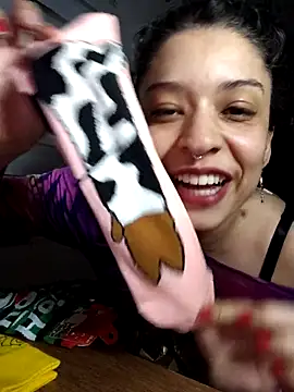 Snapshot of miss_carmila1 chatting on November 7, 1:38 am miss carmila1 online show from November 7, 1:38 am