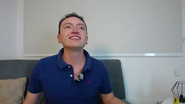 Snapshot of Robert2_honey chatting on September 21, 1:07 am Robert2 honey online show from September 21, 1:07 am