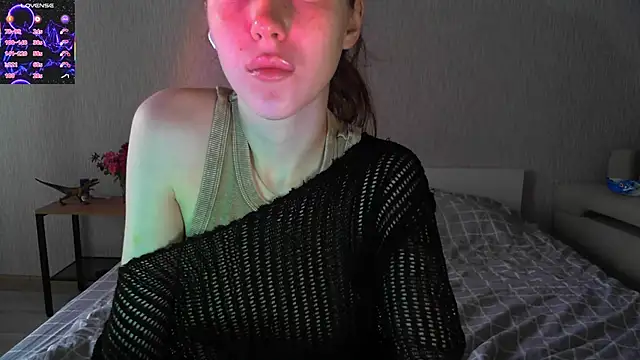 Snapshot of eskatmi chatting on September 9, 1:38 am eskatmi online show from September 9, 1:38 am