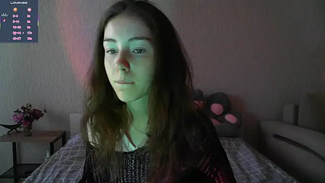 Snapshot of eskatmi chatting on September 19, 12:34 am eskatmi online show from September 19, 12:34 am