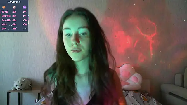 Snapshot of eskatmi chatting on October 9, 12:52 am eskatmi online show from October 9, 12:52 am