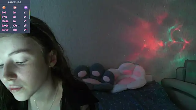 Snapshot of eskatmi chatting on October 13, 1:16 am eskatmi online show from October 13, 1:16 am