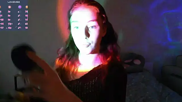 Snapshot of eskatmi chatting on October 16, 1:17 am eskatmi online show from October 16, 1:17 am