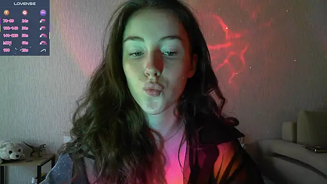 Snapshot of eskatmi chatting on October 20, 1:17 am eskatmi online show from October 20, 1:17 am