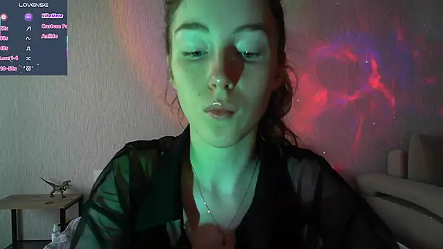 Snapshot of eskatmi chatting on October 21, 1:39 am eskatmi online show from October 21, 1:39 am