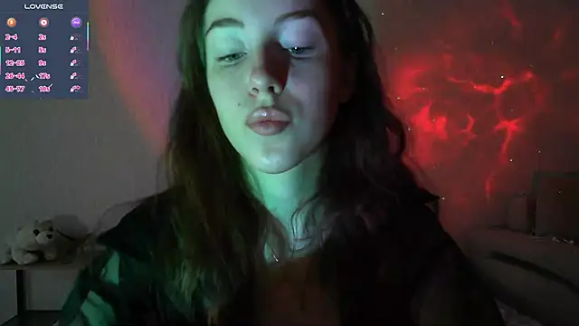 Snapshot of eskatmi chatting on October 22, 12:44 am eskatmi online show from October 22, 12:44 am