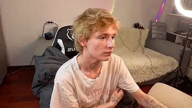 Your avatar online show from September 14, 2:11 am