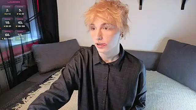 Your avatar online show from February 15, 9:55 pm