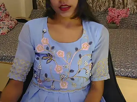 Snapshot of hoty-priya chatting on November 11, 4:45 am hoty-priya online show from November 11, 4:45 am