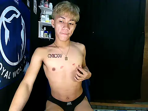 naughtyboyloy 0 online show from November 12, 7:24 pm