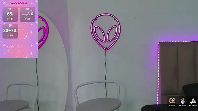 Snapshot of CandyAinsley chatting on November 5, 6:19 pm CandyAinsley online show from November 5, 6:19 pm