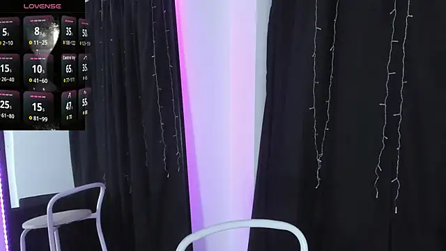 Snapshot of CandyAinsley chatting on November 23, 1:05 am CandyAinsley online show from November 23, 1:05 am